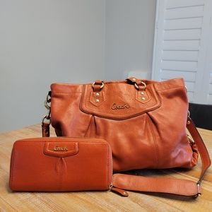 Coach Medium Ashley bag with Matching Wallet